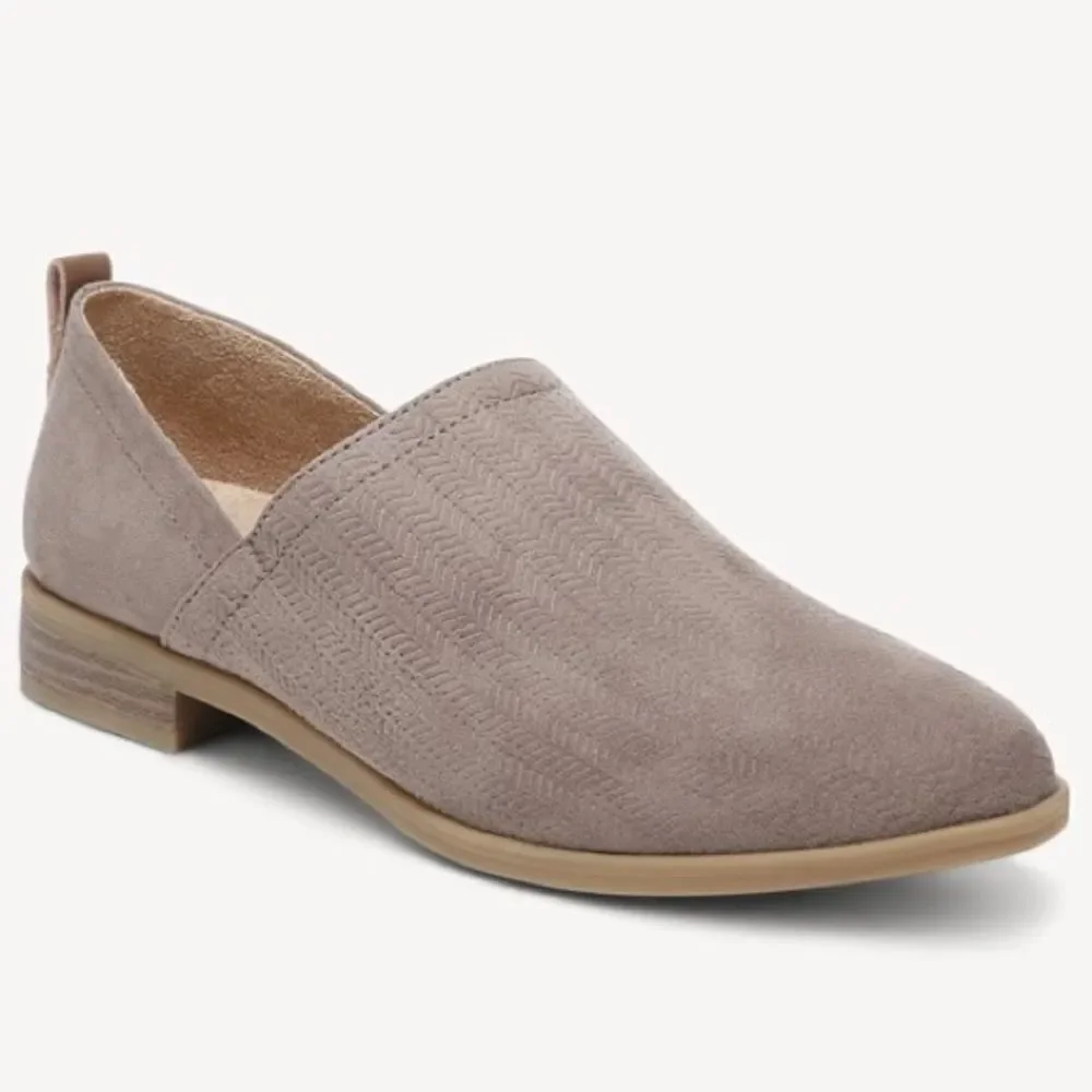 Dr. Scholl’s Women's Ruler Shootie in the Size 9W in Taupe Microfiber